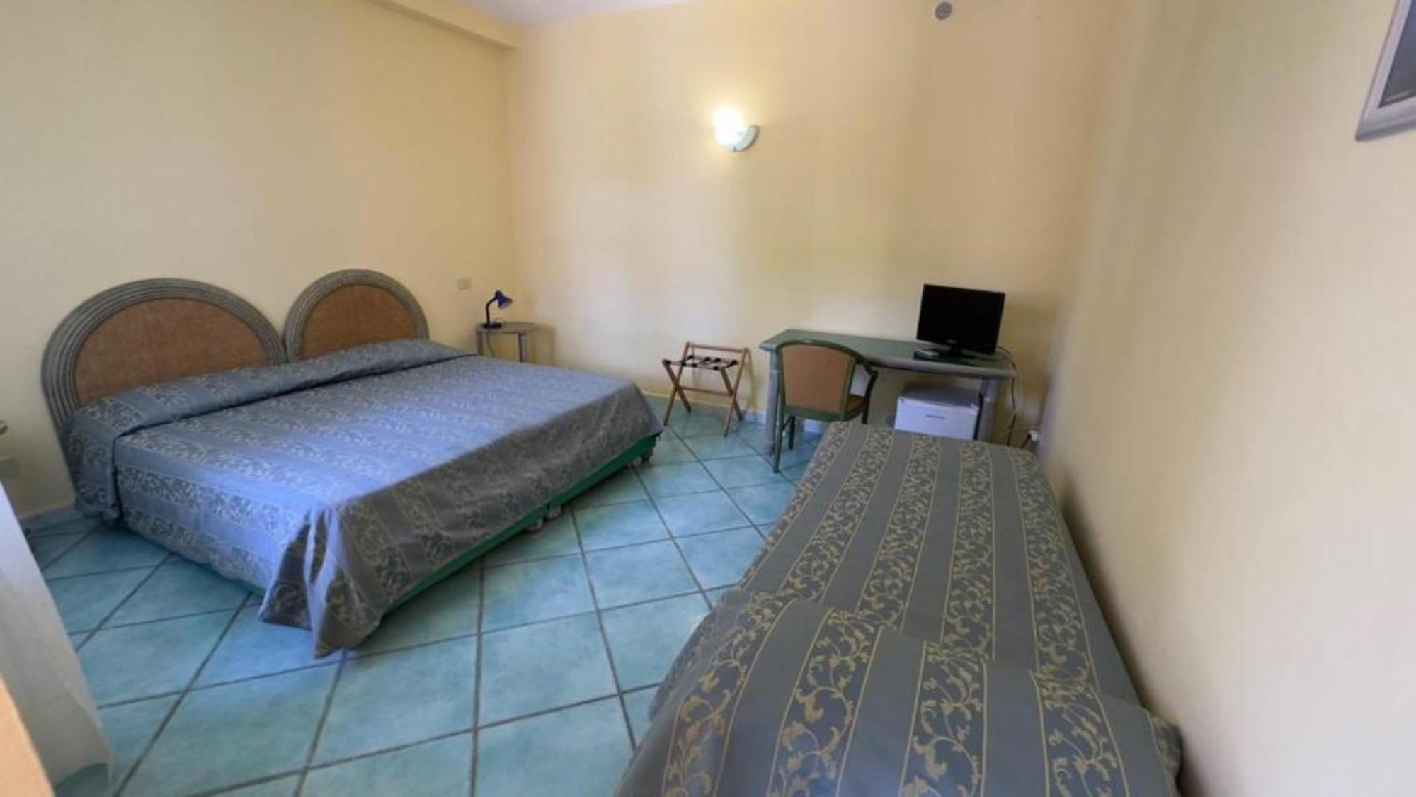 Hotel Oasi Castiglione Casamicciola Terme Camera foto