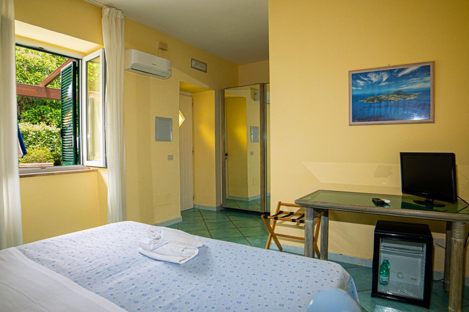 Hotel Oasi Castiglione Casamicciola Terme Camera foto